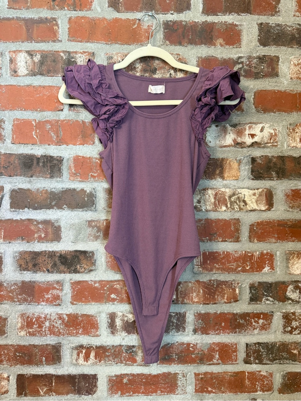 T191 -Altar'd State Purple Ruffle Sleeve Bodysuit